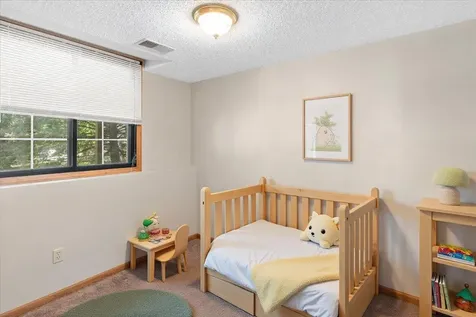4602 1/2 Penkwe Way Eagan MN 55122