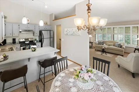 4602 1/2 Penkwe Way Eagan MN 55122