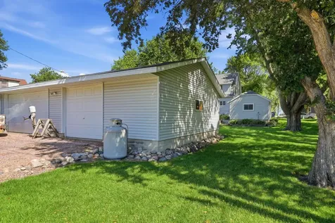 424 E 11th Street Gibbon MN 55335
