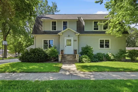 424 E 11th Street Gibbon MN 55335