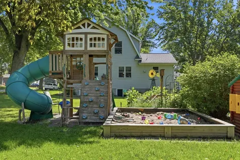 424 E 11th Street Gibbon MN 55335