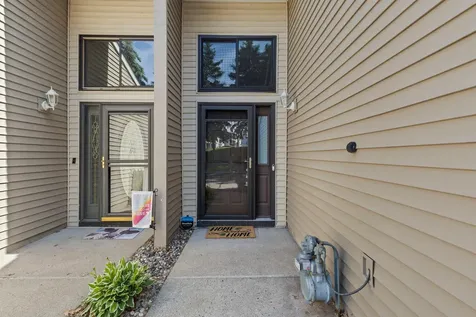 41 Round Lake Trail Little Canada MN 55117