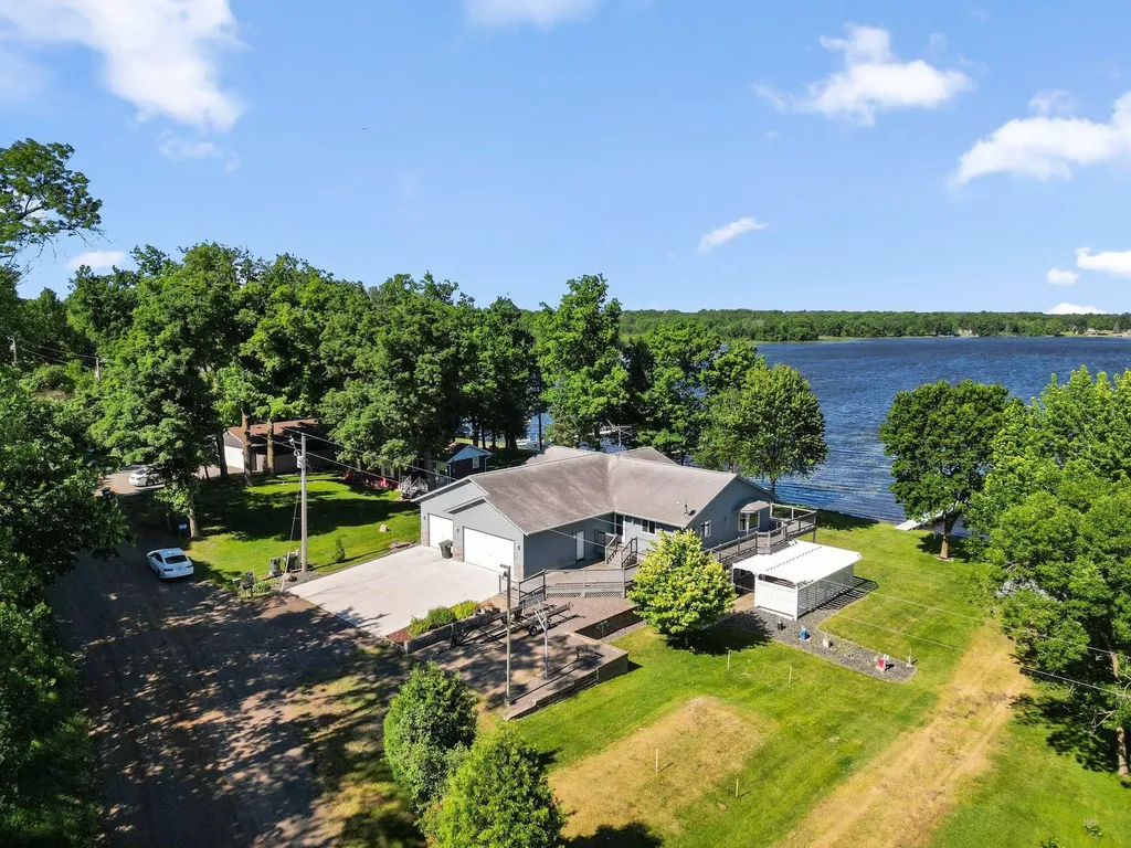44080 Maple Lane Harris MN 55032