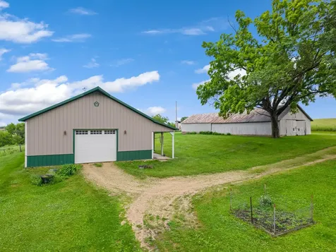 18615 Dunn Road Caledonia MN 55921
