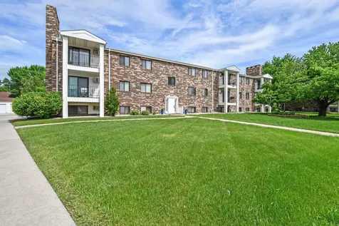 321 Prairiewood Circle S Fargo ND 58103
