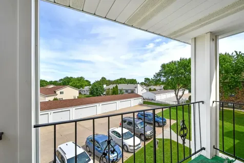 321 Prairiewood Circle S Fargo ND 58103