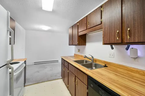 321 Prairiewood Circle S Fargo ND 58103