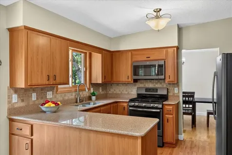 9983 Balmoral Lane Eden Prairie MN 55347
