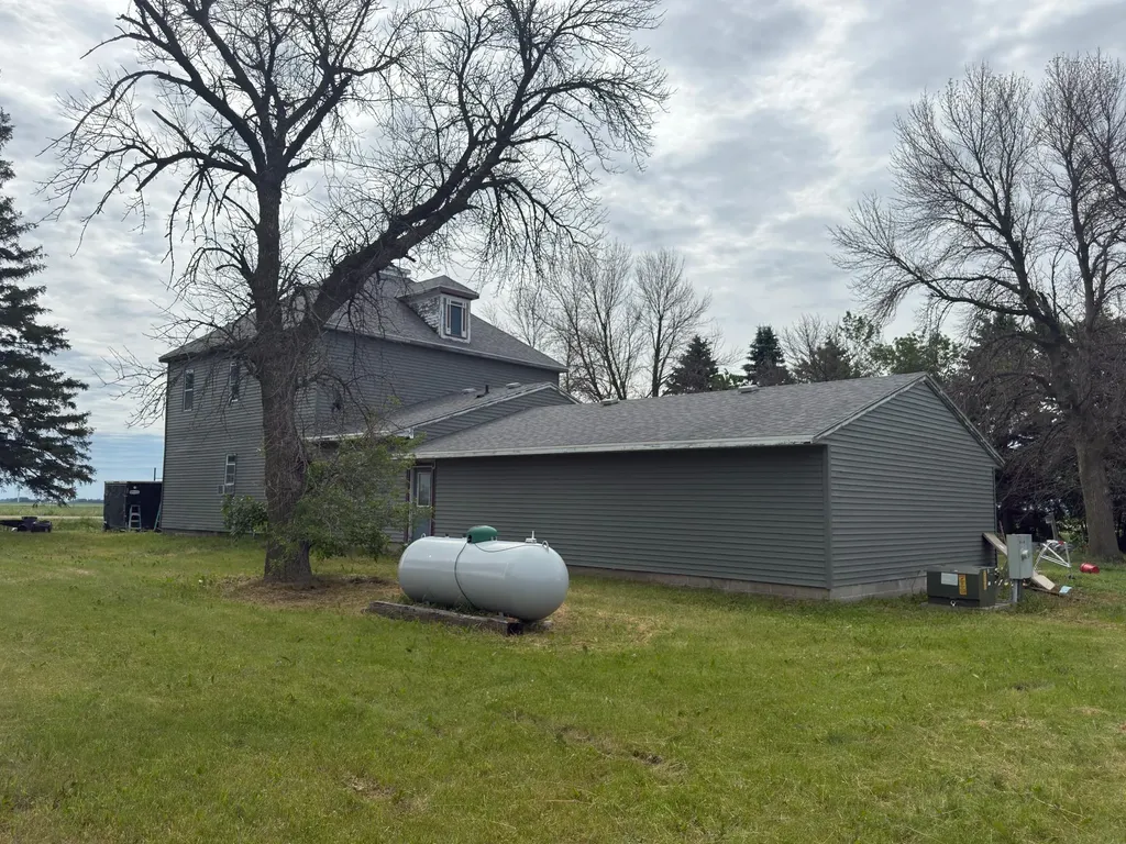 93883 580th Avenue Mountain Lake MN 56159