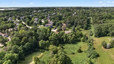7474 Moccasin Trail Chanhassen MN 55317
