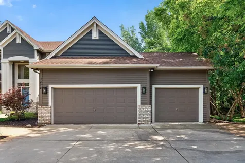 7474 Moccasin Trail Chanhassen MN 55317