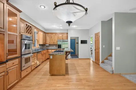7474 Moccasin Trail Chanhassen MN 55317