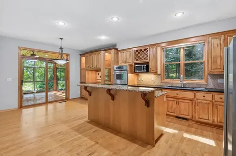 7474 Moccasin Trail Chanhassen MN 55317