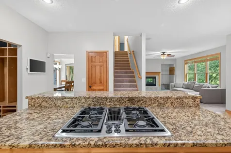 7474 Moccasin Trail Chanhassen MN 55317