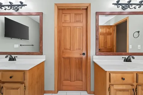 7474 Moccasin Trail Chanhassen MN 55317