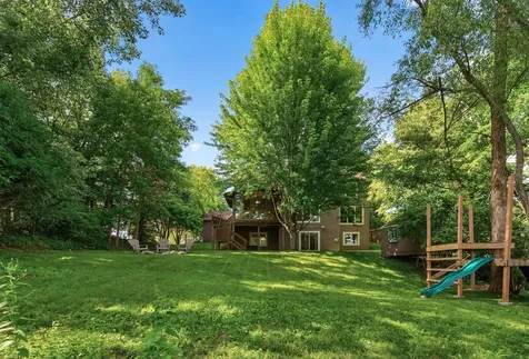 7474 Moccasin Trail Chanhassen MN 55317