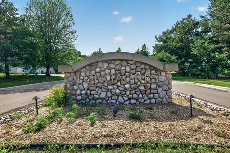 7474 Moccasin Trail Chanhassen MN 55317
