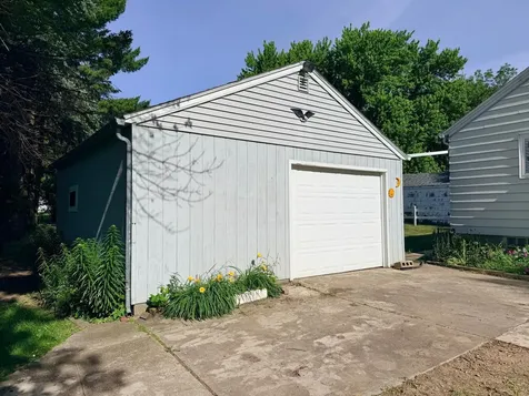 105 Fenton Avenue Albert Lea MN 56007