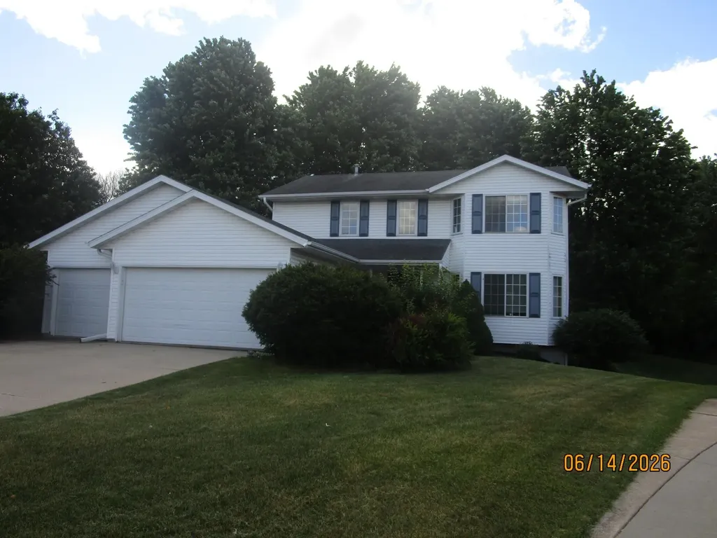 931 Pine Court NE Pine Island MN 55963