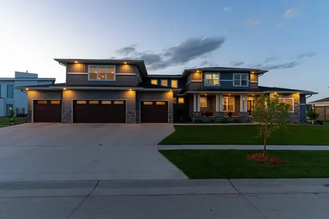 2815 Rivers Bend Drive E West Fargo ND 58078