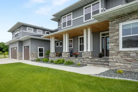 2815 Rivers Bend Drive E West Fargo ND 58078