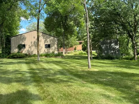 1402 N Mckay Avenue NE Alexandria MN 56308