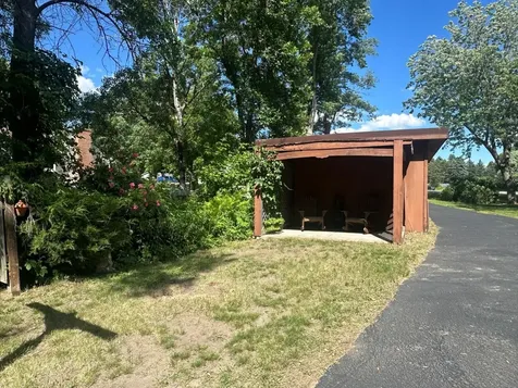 1402 N Mckay Avenue NE Alexandria MN 56308