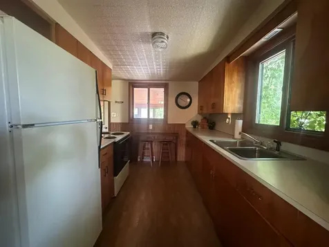1402 N Mckay Avenue NE Alexandria MN 56308