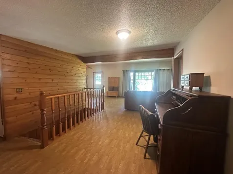 1402 N Mckay Avenue NE Alexandria MN 56308