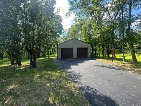 1402 N Mckay Avenue NE Alexandria MN 56308