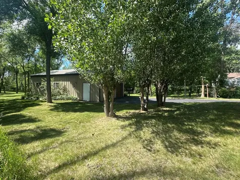 1402 N Mckay Avenue NE Alexandria MN 56308