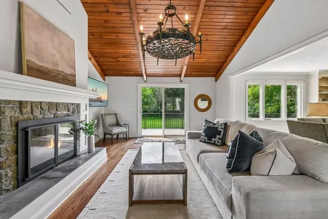 2775 White Oak Circle Orono MN 55356