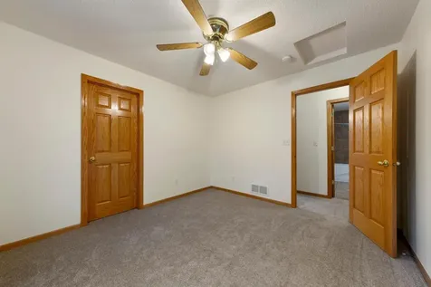 875 Myer Drive NE Owatonna MN 55060