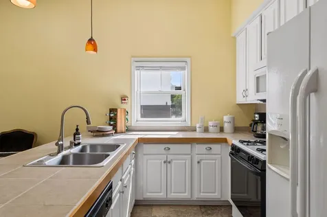 2433 Columbus Court Minneapolis MN 55404