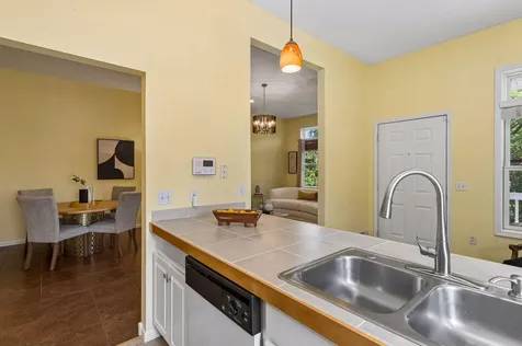 2433 Columbus Court Minneapolis MN 55404