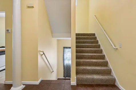 2433 Columbus Court Minneapolis MN 55404