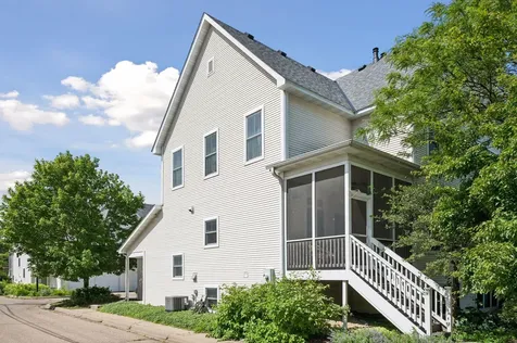 2433 Columbus Court Minneapolis MN 55404