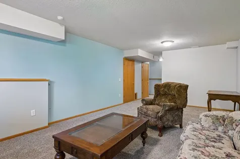 2433 Columbus Court Minneapolis MN 55404