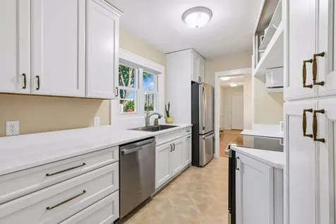 1589 Hollywood Court Falcon Heights MN 55108