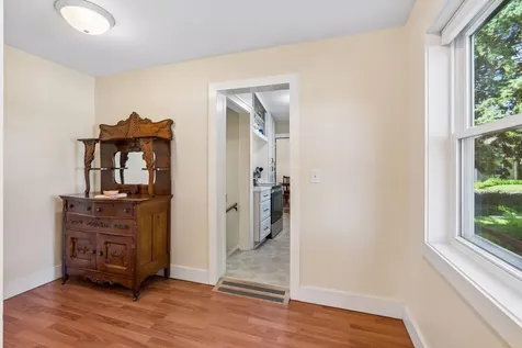 1589 Hollywood Court Falcon Heights MN 55108