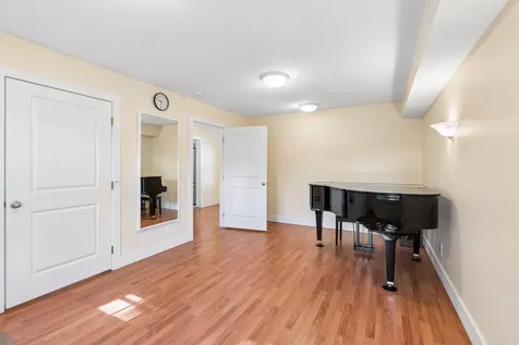1589 Hollywood Court Falcon Heights MN 55108