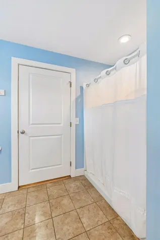 1589 Hollywood Court Falcon Heights MN 55108
