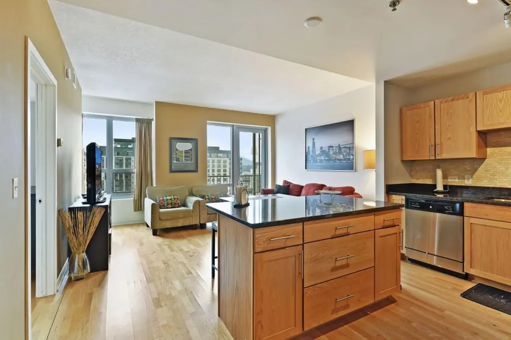 929 Portland Avenue S Minneapolis MN 55404