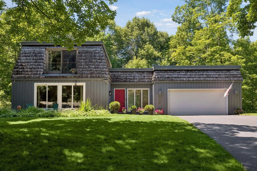 4280 Winchester Court Minnetonka MN 55345