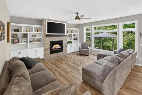 3122 Shady Cove Point NW Prior Lake MN 55372