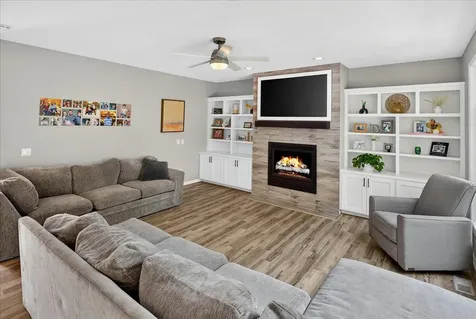 3122 Shady Cove Point NW Prior Lake MN 55372
