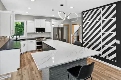 3122 Shady Cove Point NW Prior Lake MN 55372