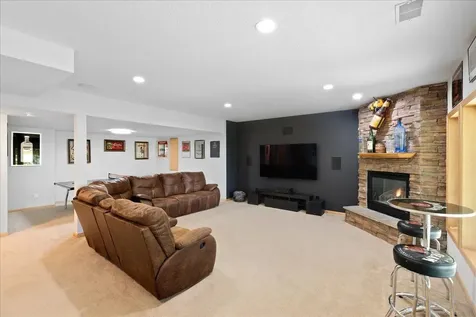 3122 Shady Cove Point NW Prior Lake MN 55372