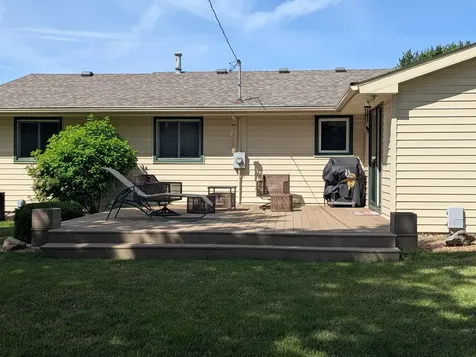 1111 Skylark Lane Albert Lea MN 56007