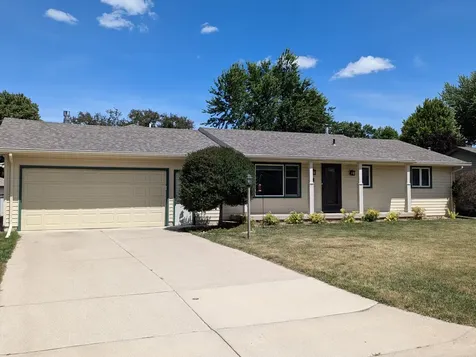 1111 Skylark Lane Albert Lea MN 56007